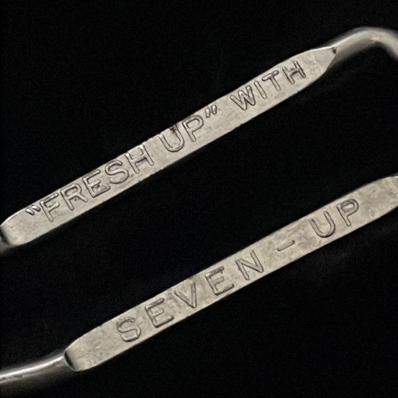 Vintage  “Fresh Up w/ Seven Up” Metal Bottle Opener w/ Light Rust - Picture 1 of 6